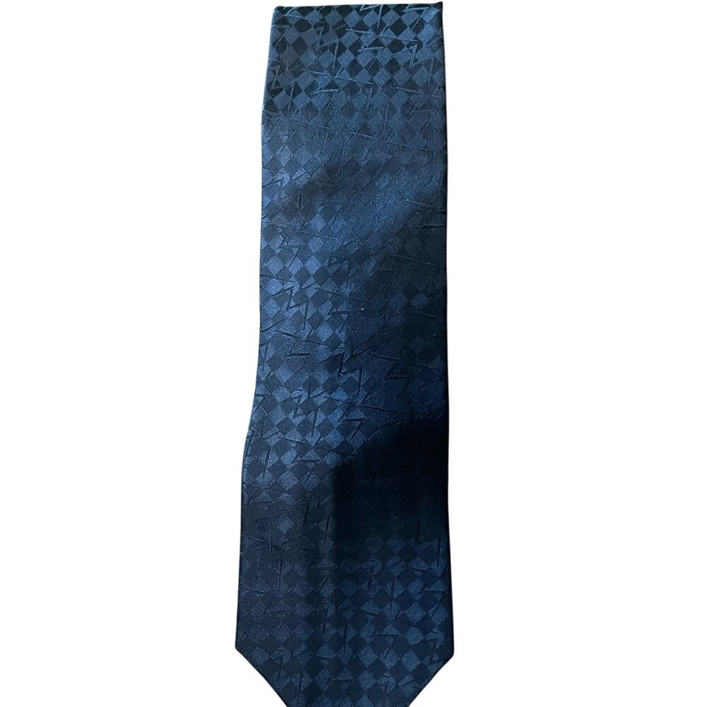 Ivy crew retro Sophisticated‎ Black Tie with Modern Design